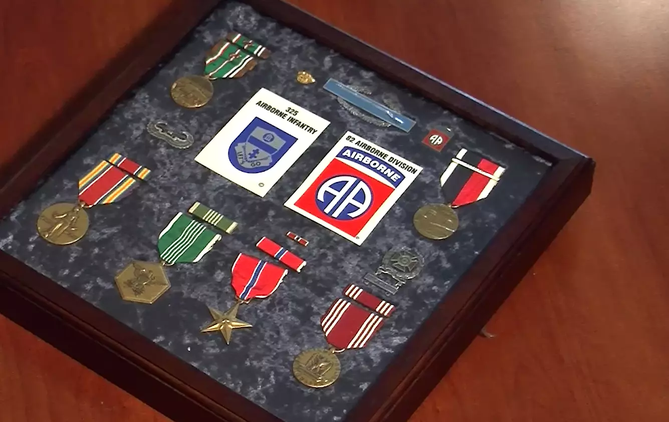 Medallas que Harris ganó por su servicio en la Segunda Guerra Mundial.