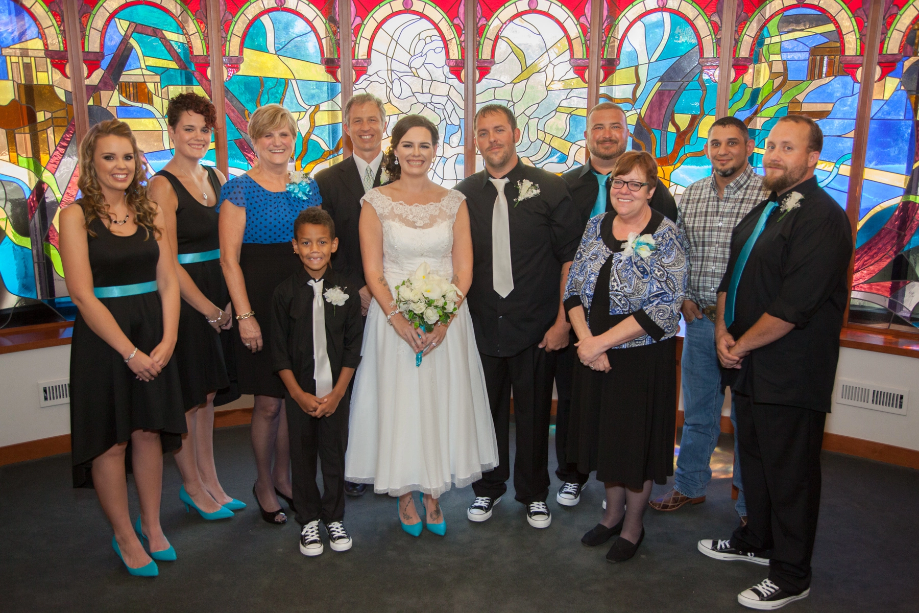 fiesta de bodas en la capilla del hospital