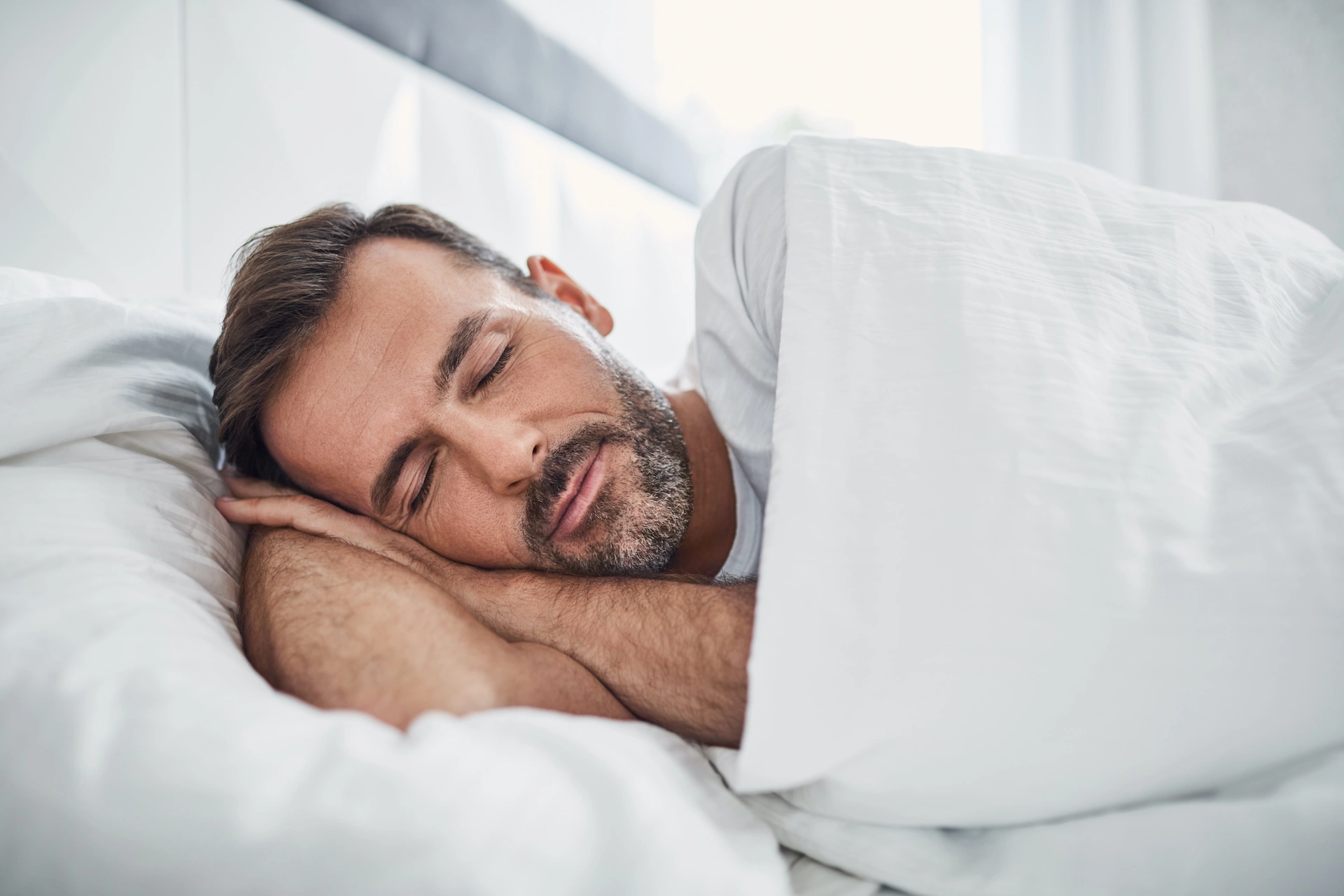 Almohada lumbar para dormir, mejora la postura espinal para dormir.